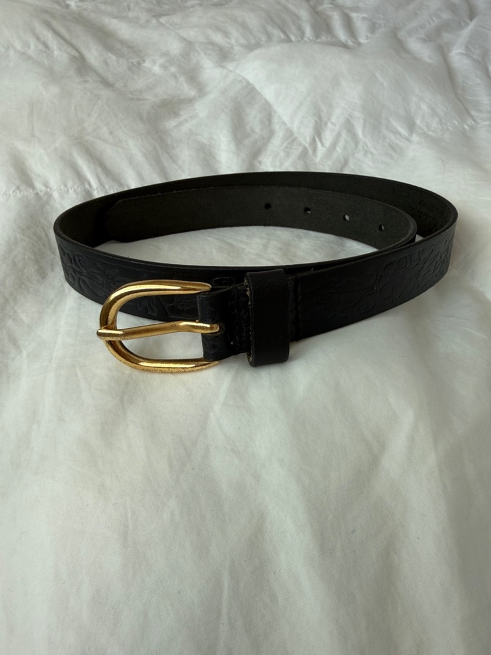 Gloria Vanderbilt Black Leather Floral Embossed Belt with Gold Buckle